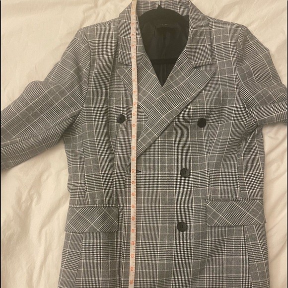 Blazer - Picture 7 of 8